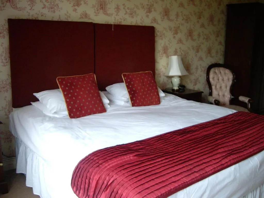 The Blue Bell Hotel 贝尔福德 英国